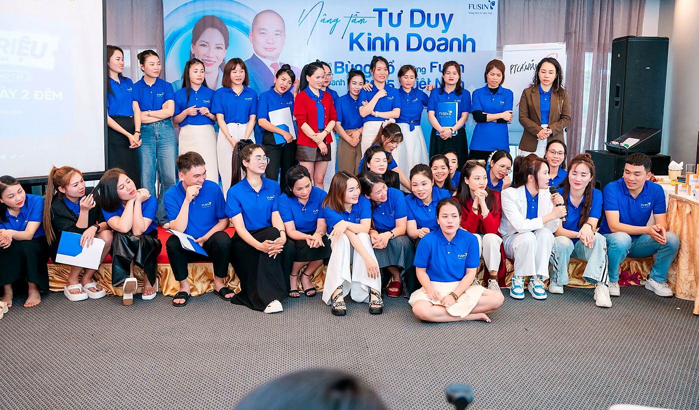 Lớp học cùng Tuyết